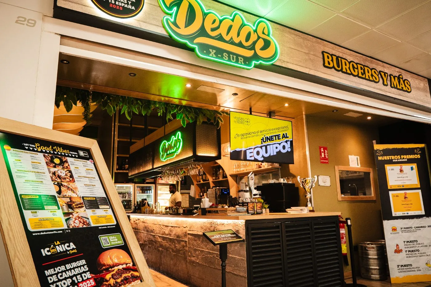 Dedos X-Sur restaurant façade